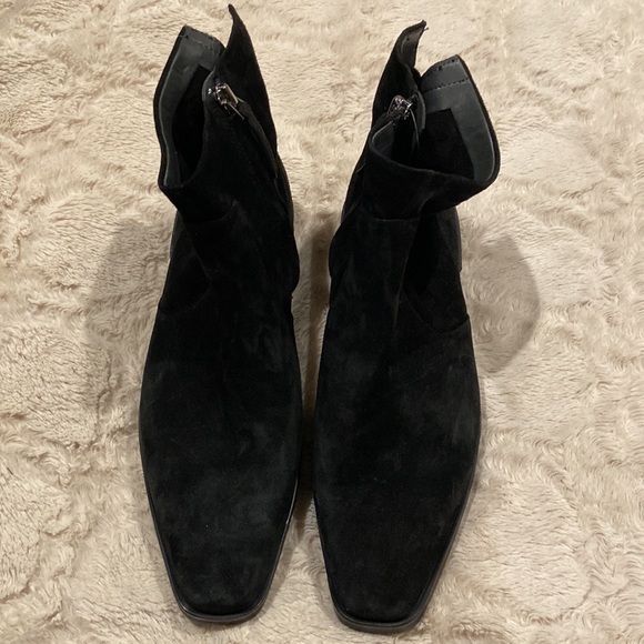 NWOT Franco Sarto Suede Bootie - Picture 8 of 11